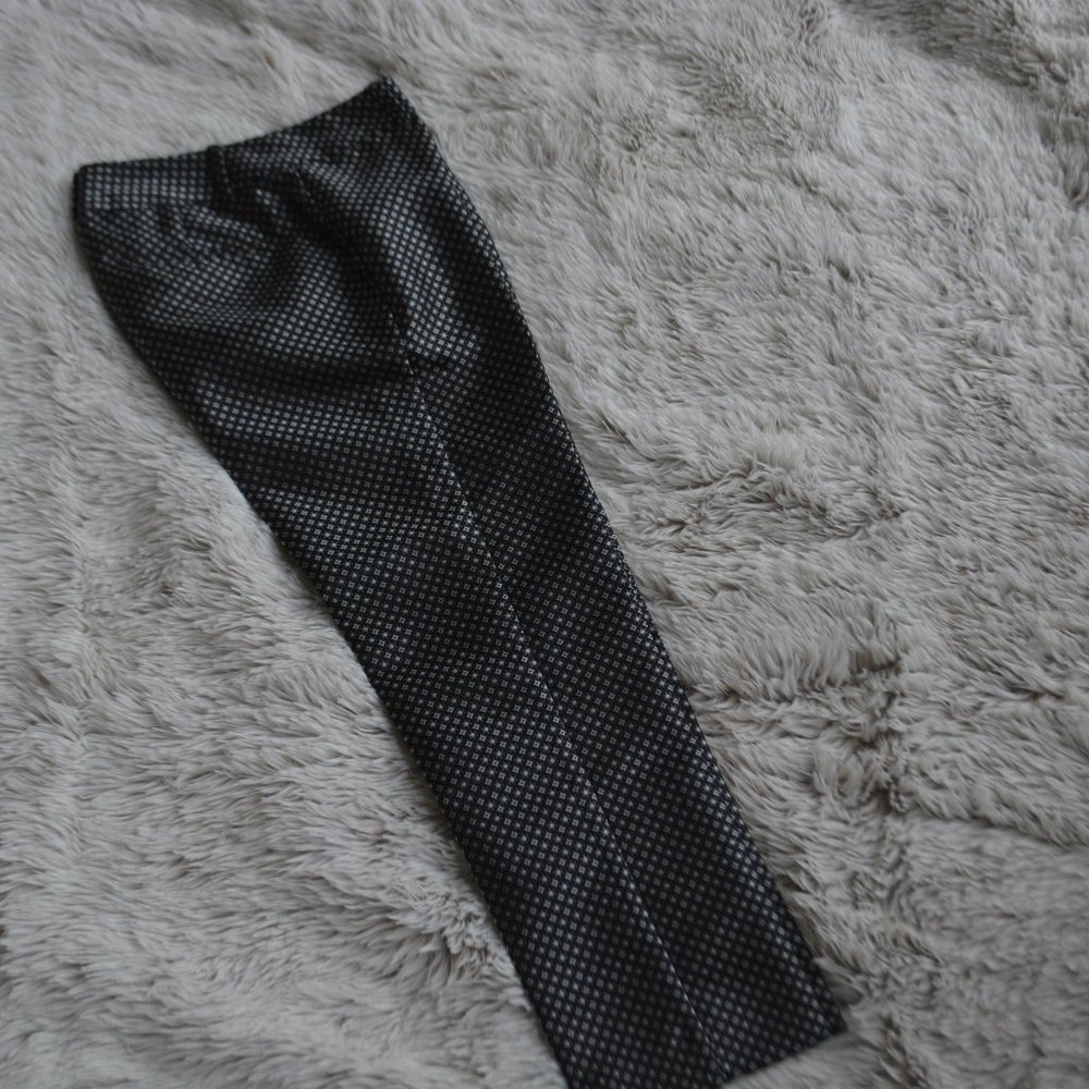 Ann Taylor Signature Crop Metallic Pants Size: 00P